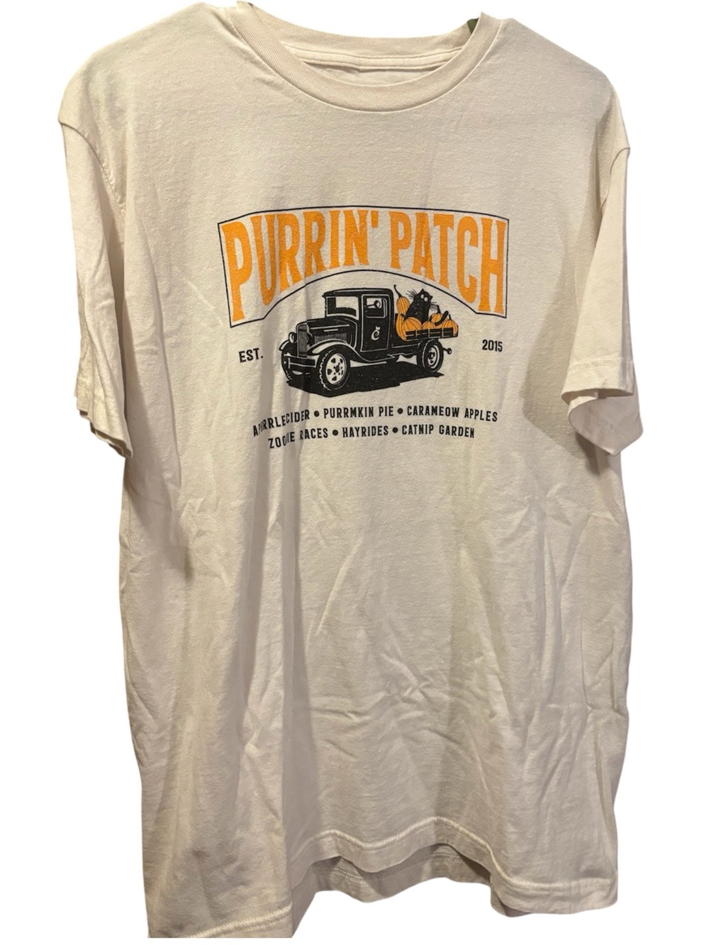 Cat Lady white Purrin’ patch fall graphic tee Large